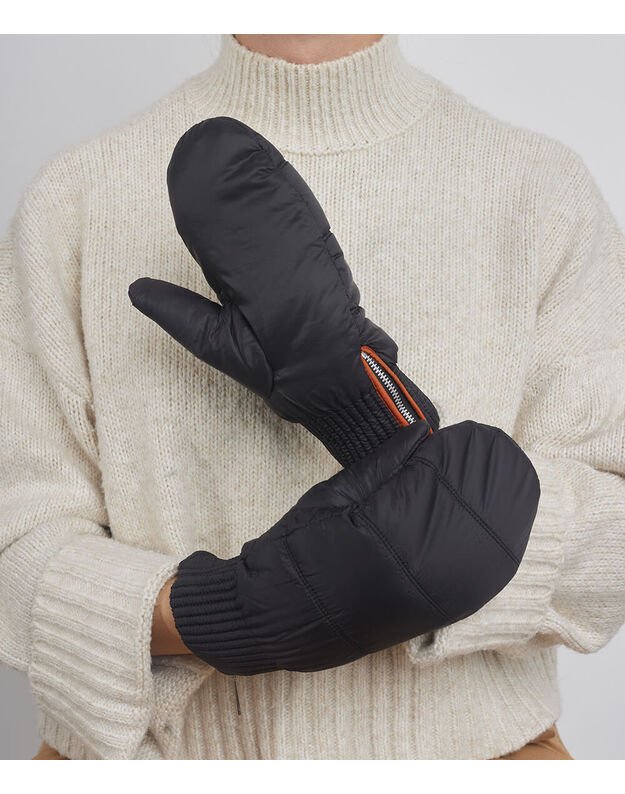 Moteriškos Juodos Šiltos Kumštinės KM30