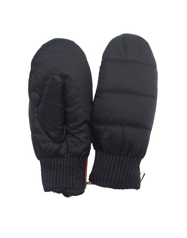 Moteriškos Juodos Šiltos Kumštinės KM30 1