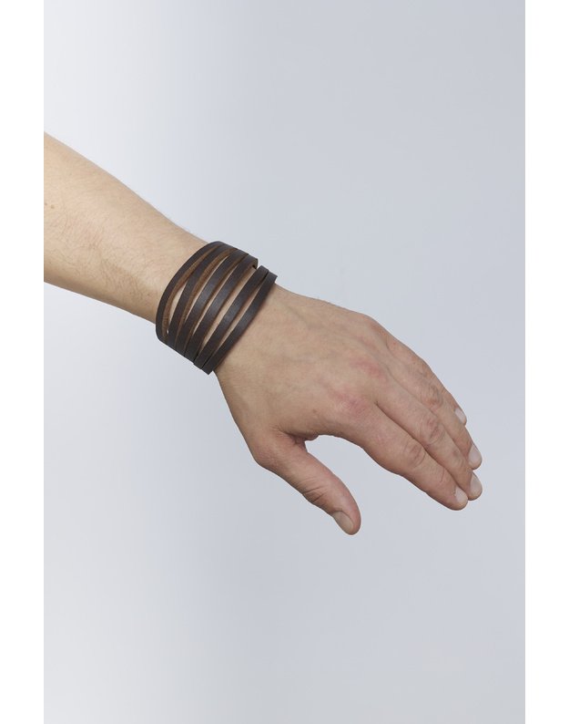 Unisex tamsiai ruda odinė apyrankė APY04