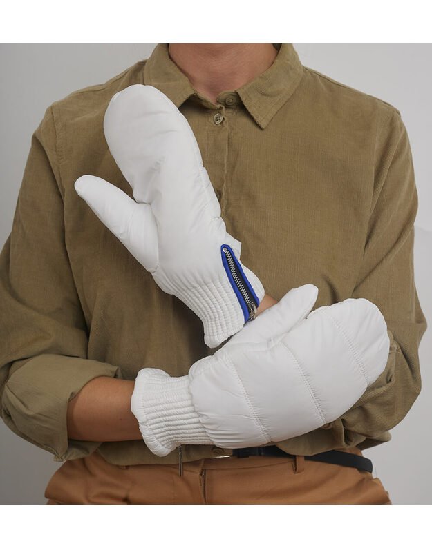 Moteriškos Baltos Šiltos Kumštinės KM32