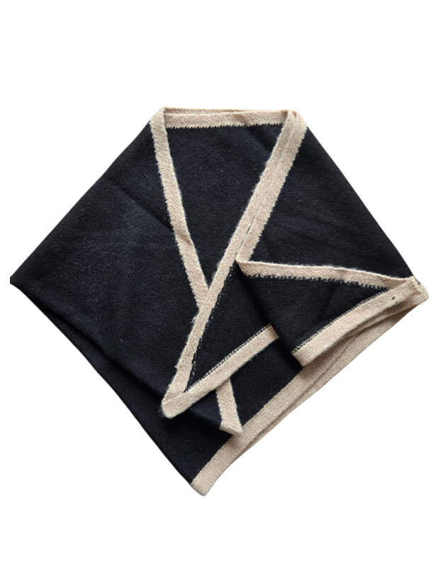 Šiltas šalikas trikampio formos su vilną WO010 1