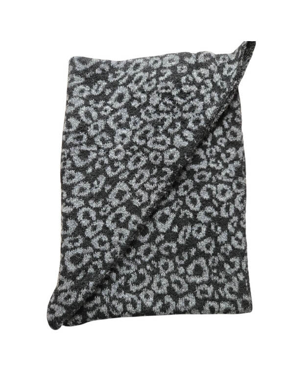 Šiltas šalikas trikampio formos su vilną IVO9003 1